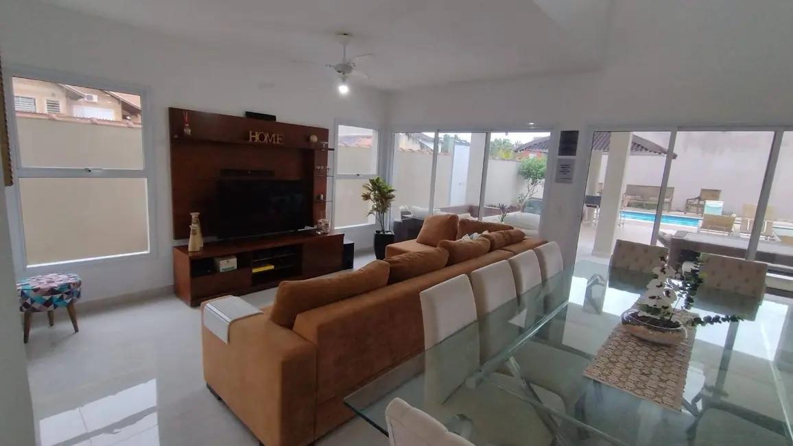 Foto 6 de Casa de Condomínio com 5 quartos à venda e para alugar, 294m2 em Praia da Mococa, Caraguatatuba - SP