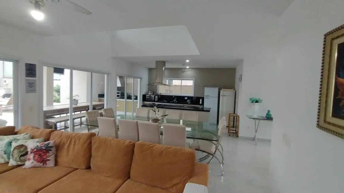 Foto 8 de Casa de Condomínio com 5 quartos à venda e para alugar, 294m2 em Praia da Mococa, Caraguatatuba - SP
