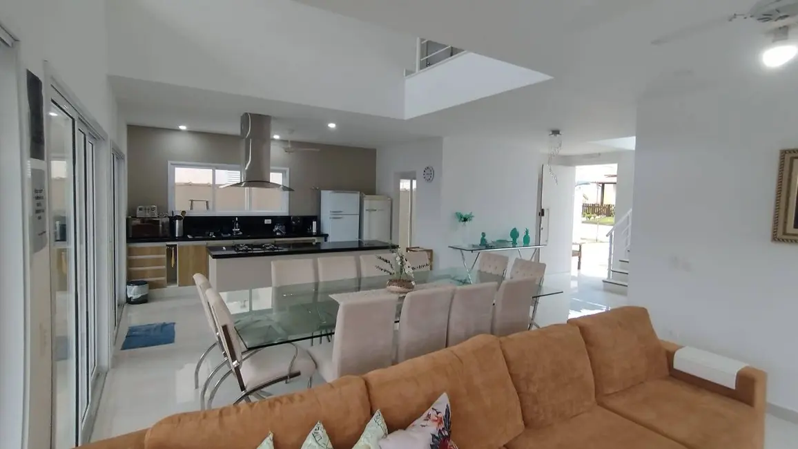 Foto 2 de Casa de Condomínio com 5 quartos à venda e para alugar, 294m2 em Praia da Mococa, Caraguatatuba - SP