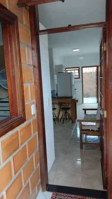 Foto 3 de Apartamento com 1 quarto à venda, 34m2 em Caraguatatuba - SP