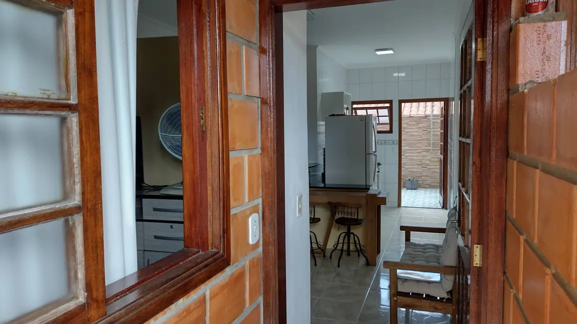 Foto 4 de Apartamento com 1 quarto à venda, 34m2 em Caraguatatuba - SP