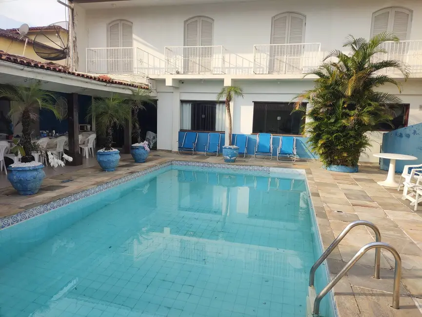 Foto 1 de Casa com 6 quartos à venda e para alugar, 630m2 em Indaiá, Caraguatatuba - SP