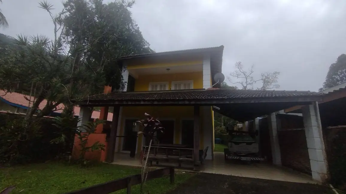 Casa com 3 quartos à venda, 377m2 em Ubatuba - SP - imagem 3 Foto 3 de Casa com 3 quartos à venda, 377m2 em Ubatuba - SP