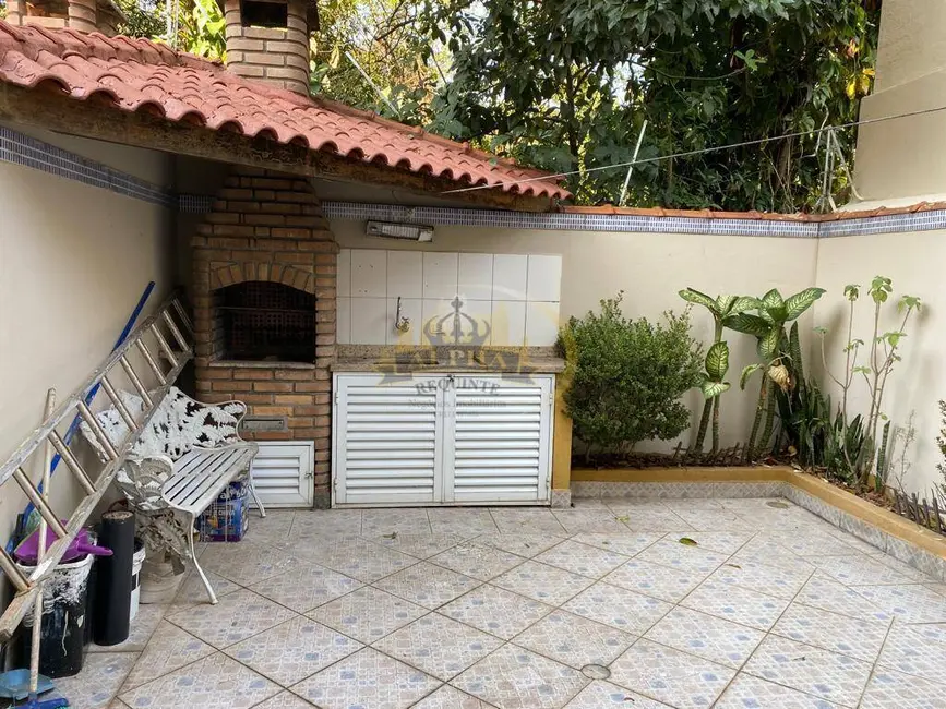 Foto 1 de Casa com 4 quartos à venda, 220m2 em São Paulo - SP