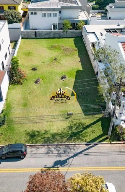 Foto 1 de Terreno / Lote à venda, 630m2 em Barueri - SP