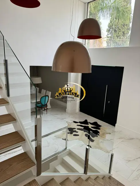 Foto 2 de Casa de Condomínio com 4 quartos para alugar, 520m2 em Barueri - SP