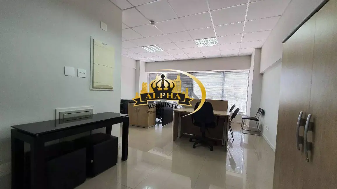 Foto 9 de Sala Comercial para alugar, 42m2 em Green Valley Alphaville, Barueri - SP