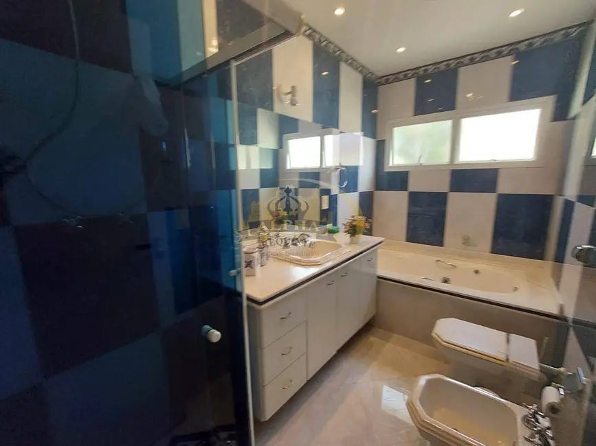 Casa com 4 quartos para alugar, 350m2 em Alphaville, Santana De Parnaiba - SP - imagem 3 Foto 3 de Casa com 4 quartos para alugar, 350m2 em Alphaville, Santana De Parnaiba - SP