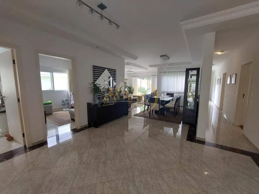 Casa com 4 quartos para alugar, 350m2 em Alphaville, Santana De Parnaiba - SP - imagem 6 Foto 6 de Casa com 4 quartos para alugar, 350m2 em Alphaville, Santana De Parnaiba - SP