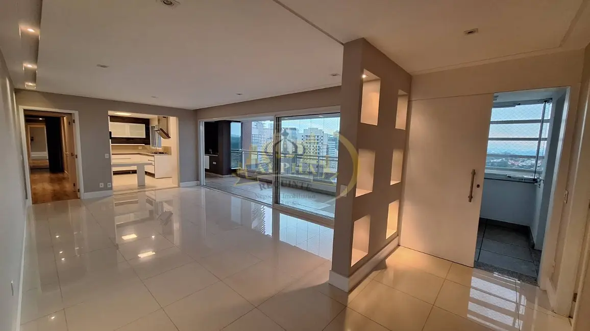 Apartamento com 3 quartos para alugar, 200m2 em Barueri - SP - imagem 4 Foto 4 de Apartamento com 3 quartos para alugar, 200m2 em Barueri - SP