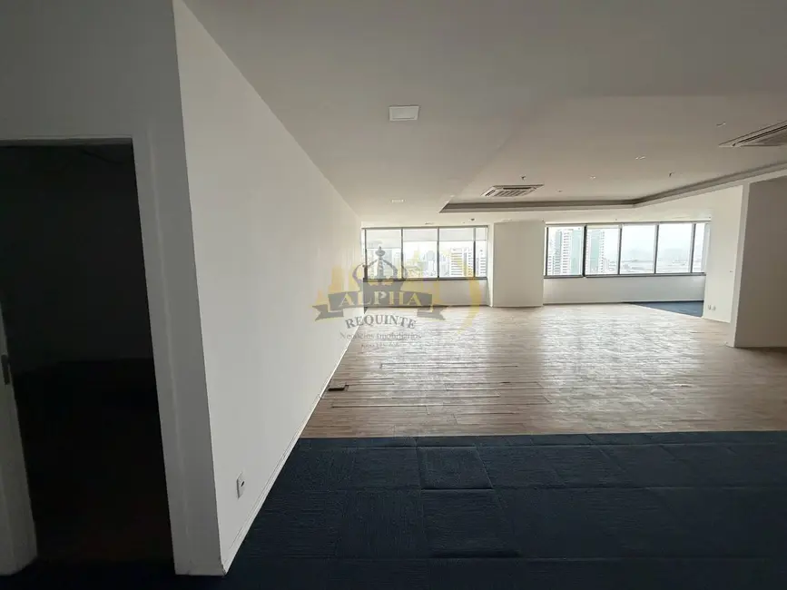 Sala Comercial para alugar, 1298m2 em Barueri - SP - imagem 7 Foto 7 de Sala Comercial para alugar, 1298m2 em Barueri - SP