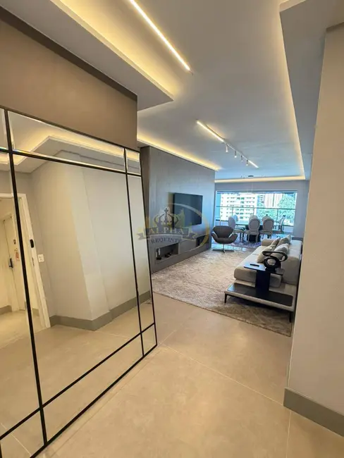 Apartamento com 2 quartos para alugar, 124m2 em Barueri - SP - imagem 4 Foto 4 de Apartamento com 2 quartos para alugar, 124m2 em Barueri - SP