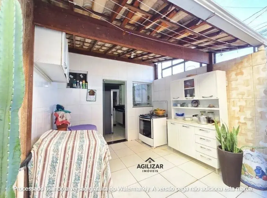Foto 1 de Casa com 2 quartos à venda, 85m2 em Piratininga (Venda Nova), Belo Horizonte - MG