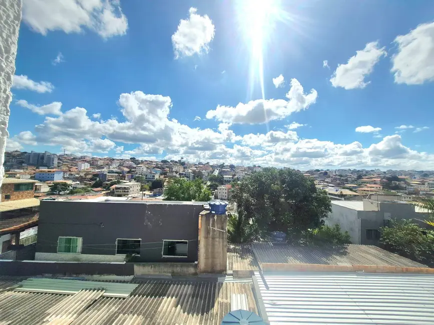 Casa com 3 quartos à venda em Copacabana, Belo Horizonte - MG - imagem 7 Foto 7 de Casa com 3 quartos à venda em Copacabana, Belo Horizonte - MG