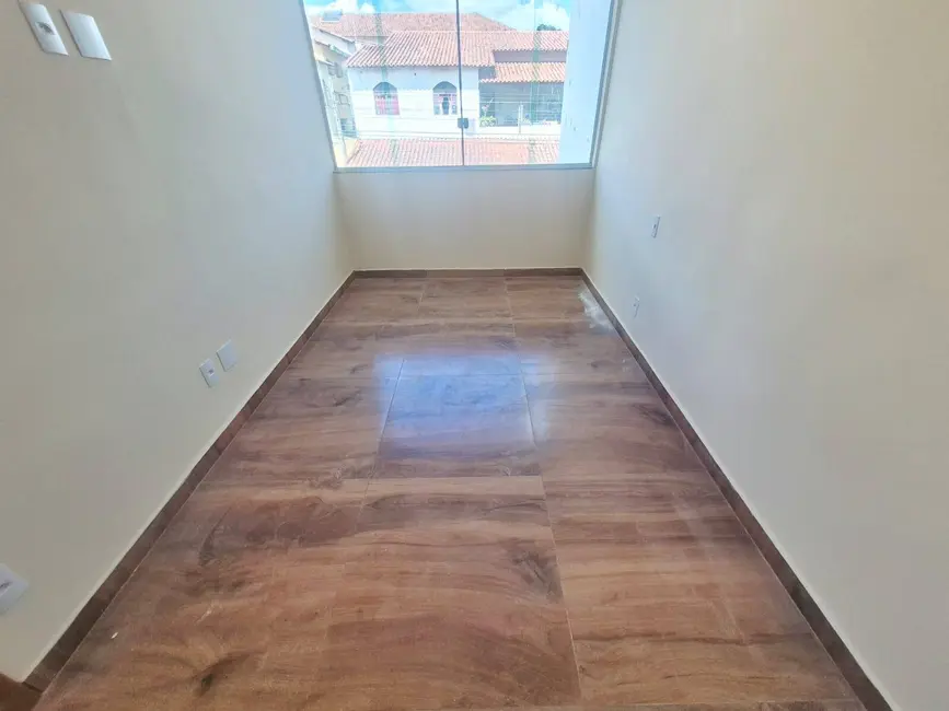 Casa com 3 quartos à venda em Copacabana, Belo Horizonte - MG - imagem 5 Foto 5 de Casa com 3 quartos à venda em Copacabana, Belo Horizonte - MG