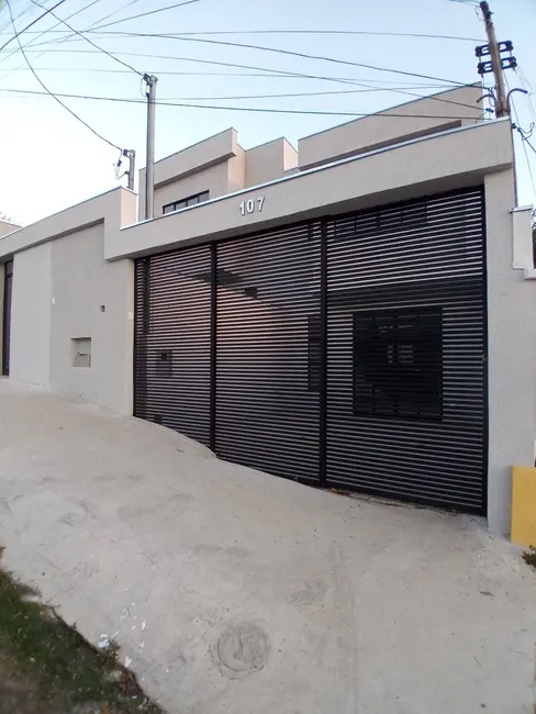 Casa com 3 quartos à venda em Santa Amélia, Belo Horizonte - MG - imagem 1 Foto 1 de Casa com 3 quartos à venda em Santa Amélia, Belo Horizonte - MG