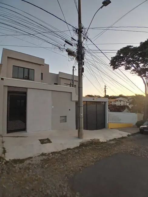 Casa com 3 quartos à venda em Santa Amélia, Belo Horizonte - MG - imagem 2 Foto 2 de Casa com 3 quartos à venda em Santa Amélia, Belo Horizonte - MG