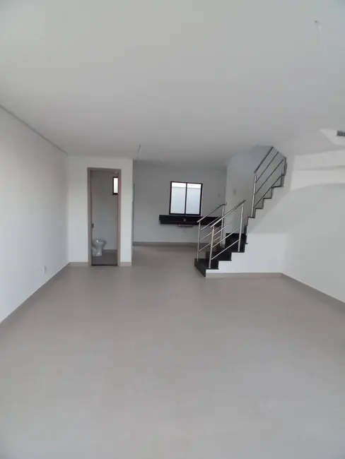 Casa com 3 quartos à venda em Santa Amélia, Belo Horizonte - MG - imagem 5 Foto 5 de Casa com 3 quartos à venda em Santa Amélia, Belo Horizonte - MG
