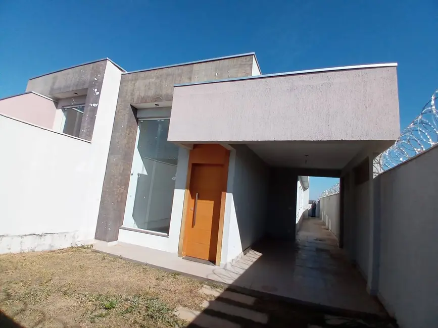 Foto 2 de Casa com 3 quartos à venda, 180m2 em Lagoa Santa - MG