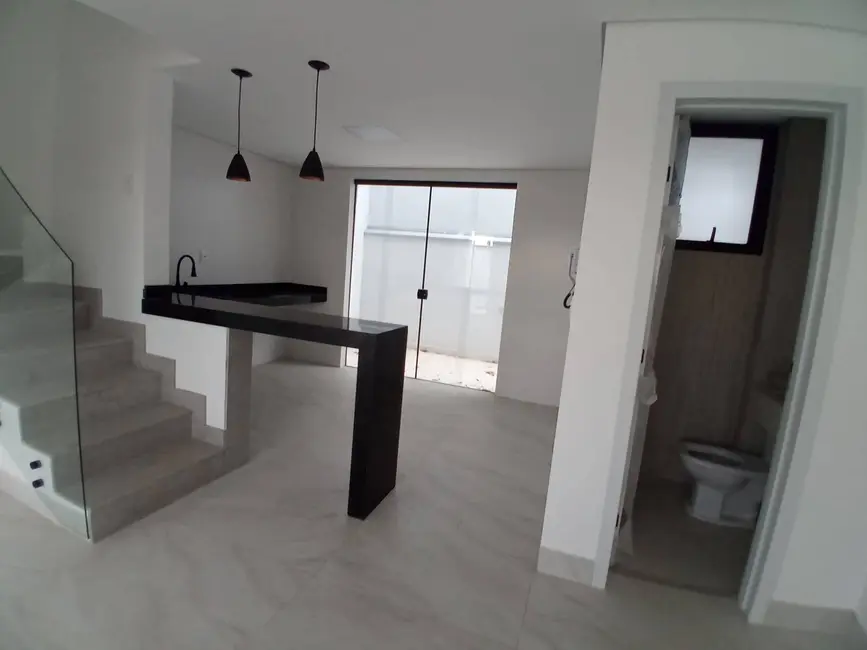 Casa com 3 quartos à venda em Planalto, Belo Horizonte - MG - imagem 4 Foto 4 de Casa com 3 quartos à venda em Planalto, Belo Horizonte - MG
