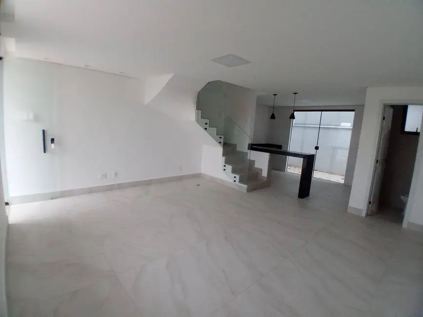 Casa com 3 quartos à venda em Planalto, Belo Horizonte - MG - imagem 5 Foto 5 de Casa com 3 quartos à venda em Planalto, Belo Horizonte - MG