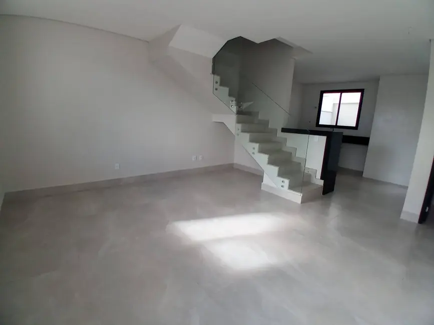Foto 3 de Casa com 3 quartos à venda, 127m2 em Itapoã, Belo Horizonte - MG