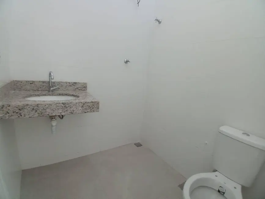 Foto 8 de Casa com 2 quartos à venda, 115m2 em Floramar, Belo Horizonte - MG