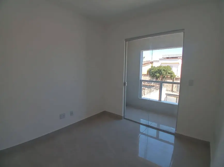 Foto 3 de Casa com 2 quartos à venda, 115m2 em Floramar, Belo Horizonte - MG