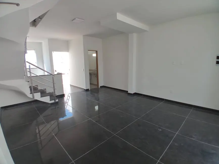 Casa com 3 quartos à venda, 20m2 em Santa Branca, Belo Horizonte - MG - imagem 8 Foto 8 de Casa com 3 quartos à venda, 20m2 em Santa Branca, Belo Horizonte - MG