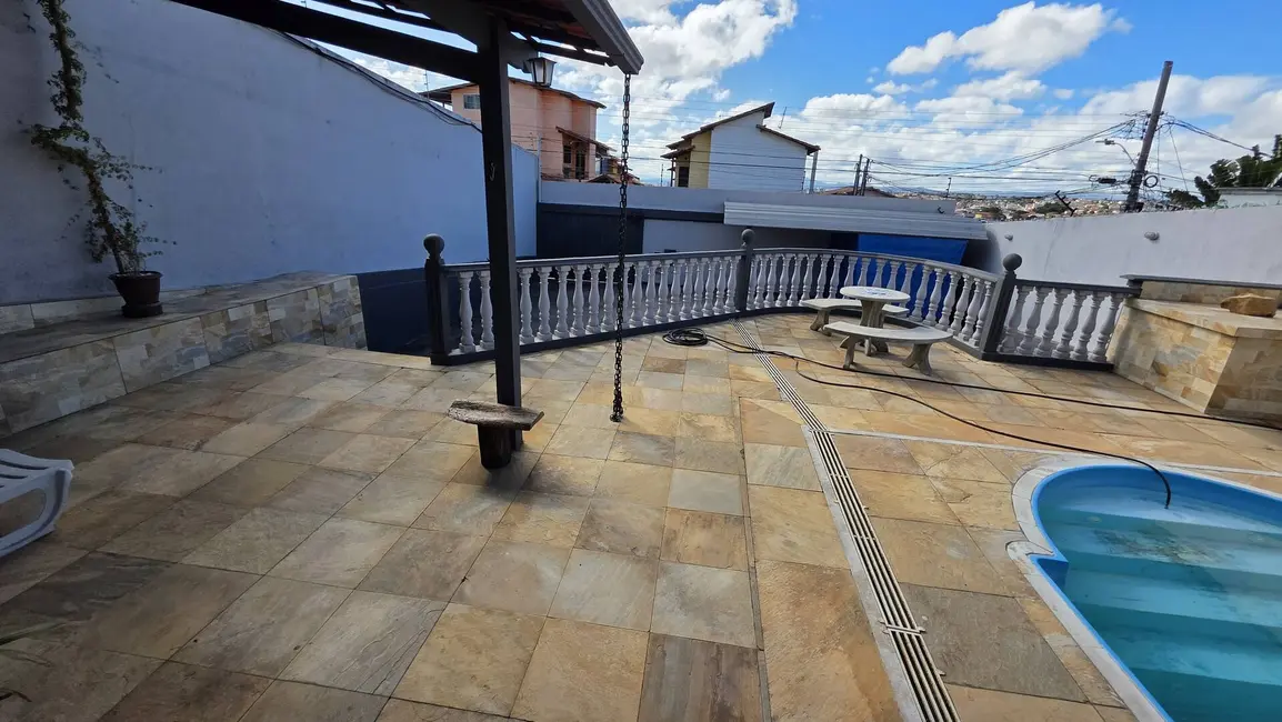 Casa com 2 quartos à venda, 360m2 em Copacabana, Belo Horizonte - MG - imagem 8 Foto 8 de Casa com 2 quartos à venda, 360m2 em Copacabana, Belo Horizonte - MG