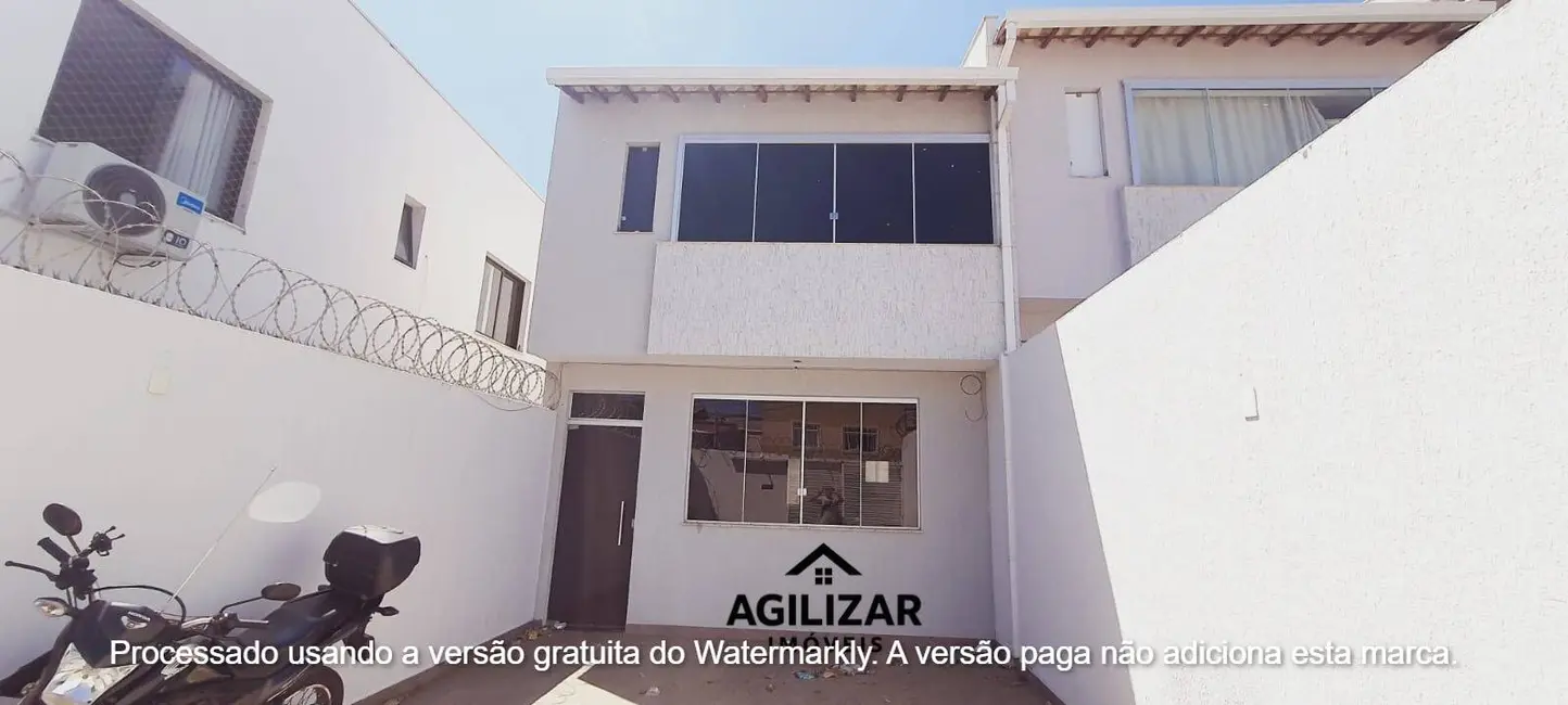 Casa com 3 quartos à venda em Rio Branco, Belo Horizonte - MG - imagem 1 Foto 1 de Casa com 3 quartos à venda em Rio Branco, Belo Horizonte - MG