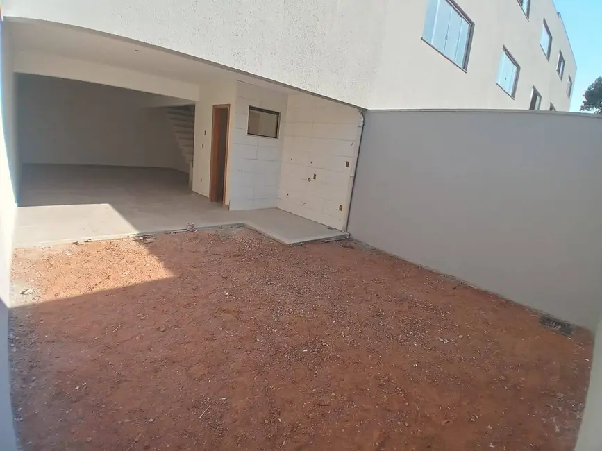 Casa com 3 quartos à venda, 160m2 em Santa Amélia, Belo Horizonte - MG - imagem 5 Foto 5 de Casa com 3 quartos à venda, 160m2 em Santa Amélia, Belo Horizonte - MG