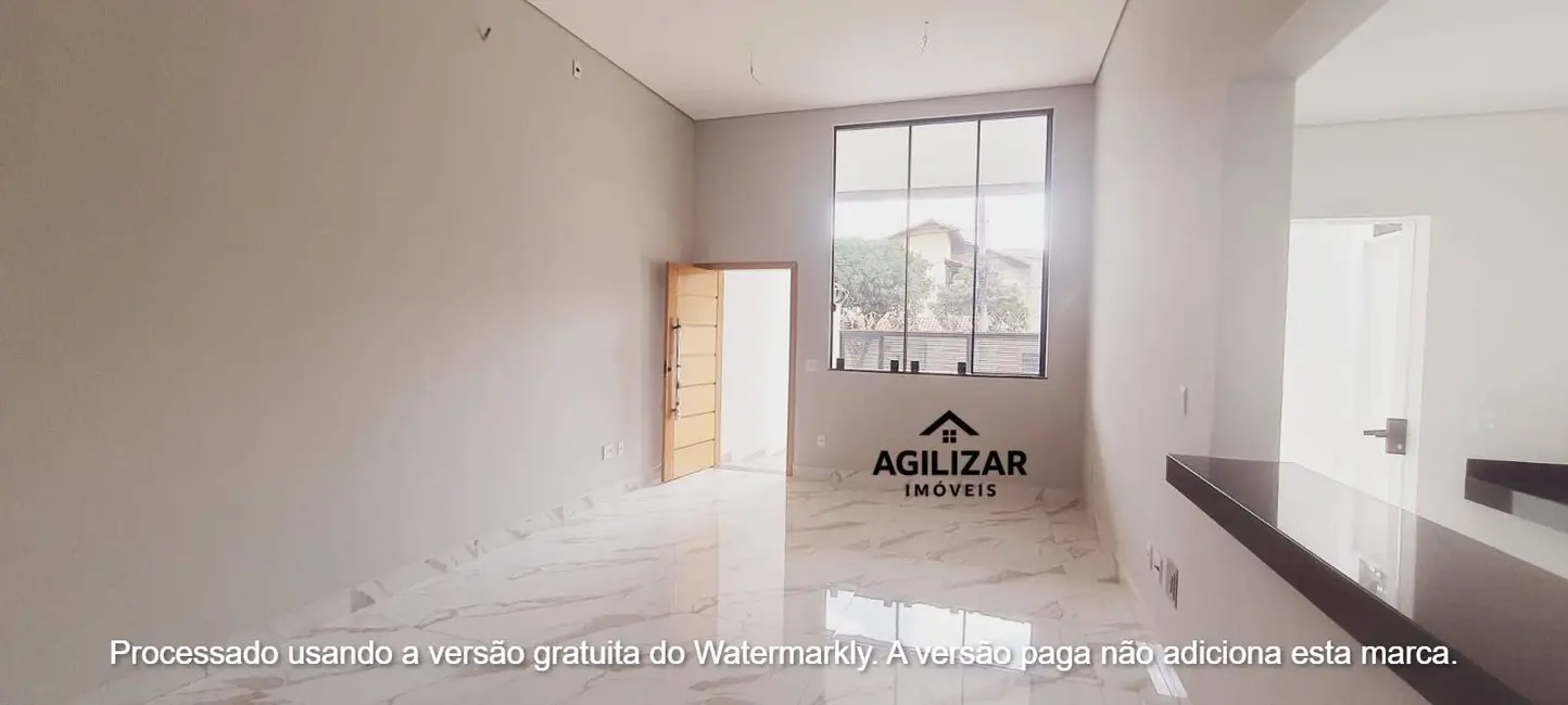 Casa com 3 quartos à venda em Rio Branco, Belo Horizonte - MG - imagem 3 Foto 3 de Casa com 3 quartos à venda em Rio Branco, Belo Horizonte - MG