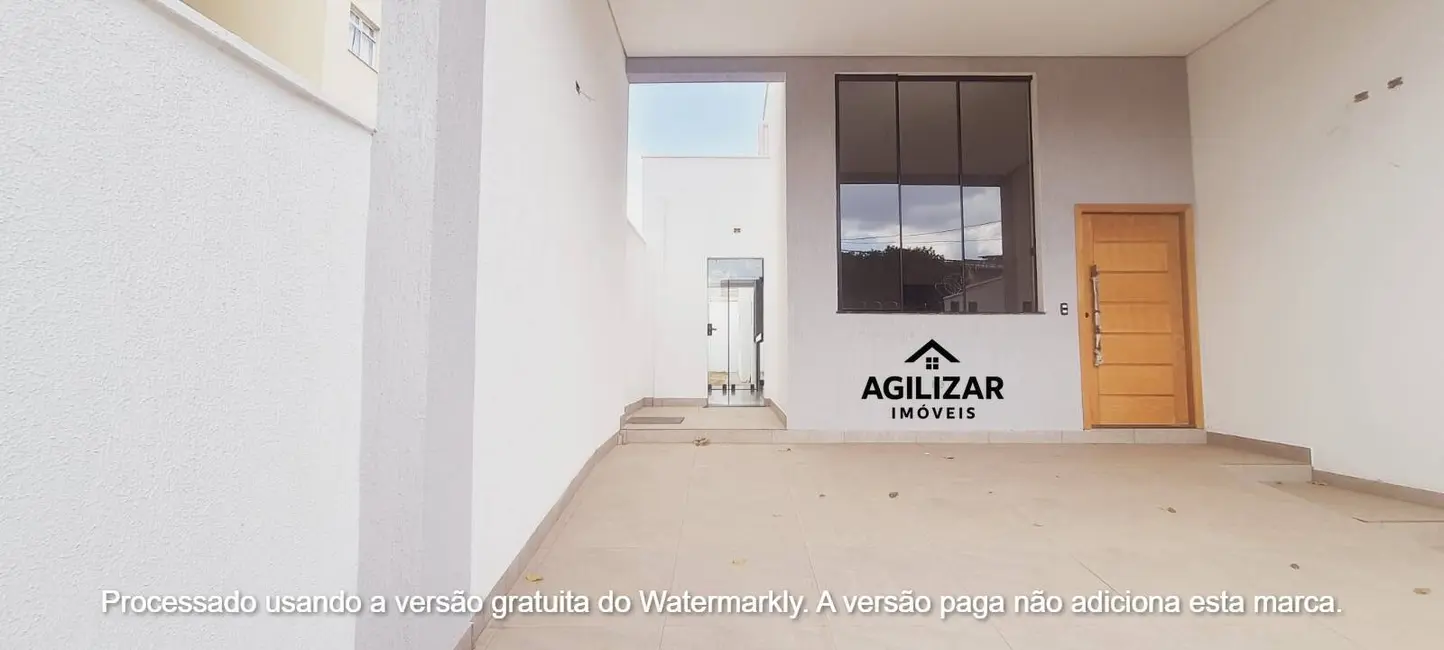Casa com 3 quartos à venda em Rio Branco, Belo Horizonte - MG - imagem 2 Foto 2 de Casa com 3 quartos à venda em Rio Branco, Belo Horizonte - MG