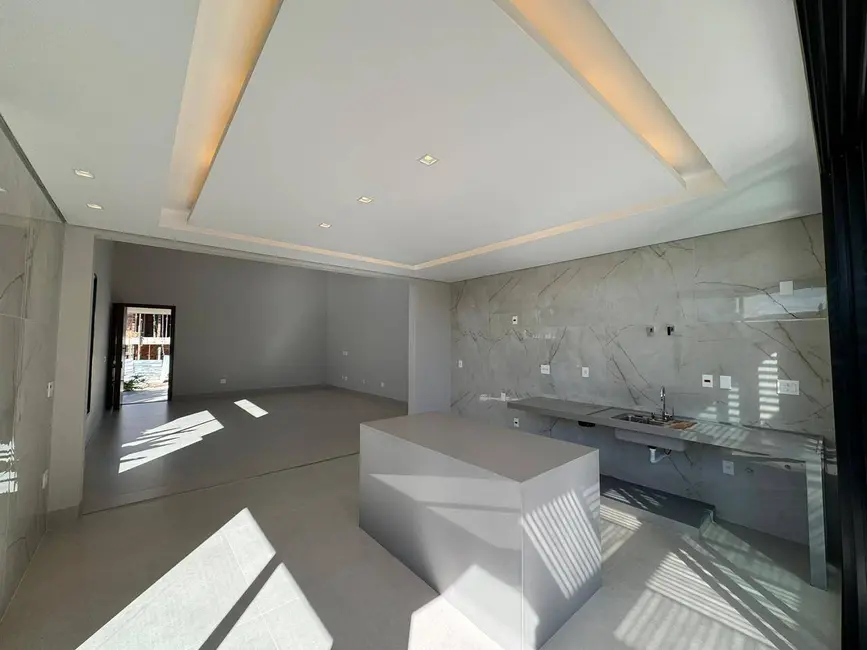 Foto 9 de Casa de Condomínio com 4 quartos à venda, 230m2 em Vespasiano - MG