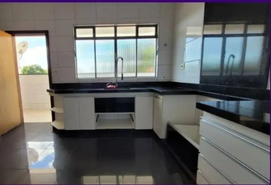 Foto 2 de Apartamento com 3 quartos à venda, 157m2 em Candelária, Belo Horizonte - MG