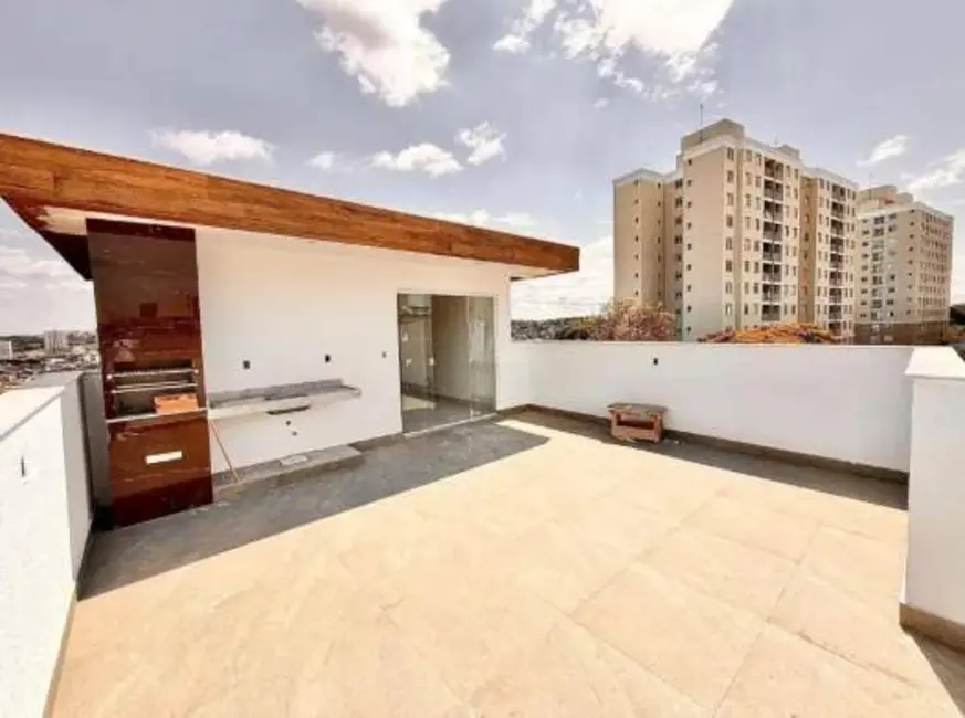 Foto 2 de Cobertura com 2 quartos à venda, 92m2 em Candelária, Belo Horizonte - MG