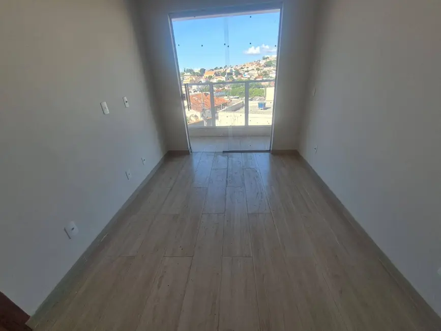 Casa com 2 quartos à venda, 79m2 em Céu Azul, Belo Horizonte - MG - imagem 4 Foto 4 de Casa com 2 quartos à venda, 79m2 em Céu Azul, Belo Horizonte - MG