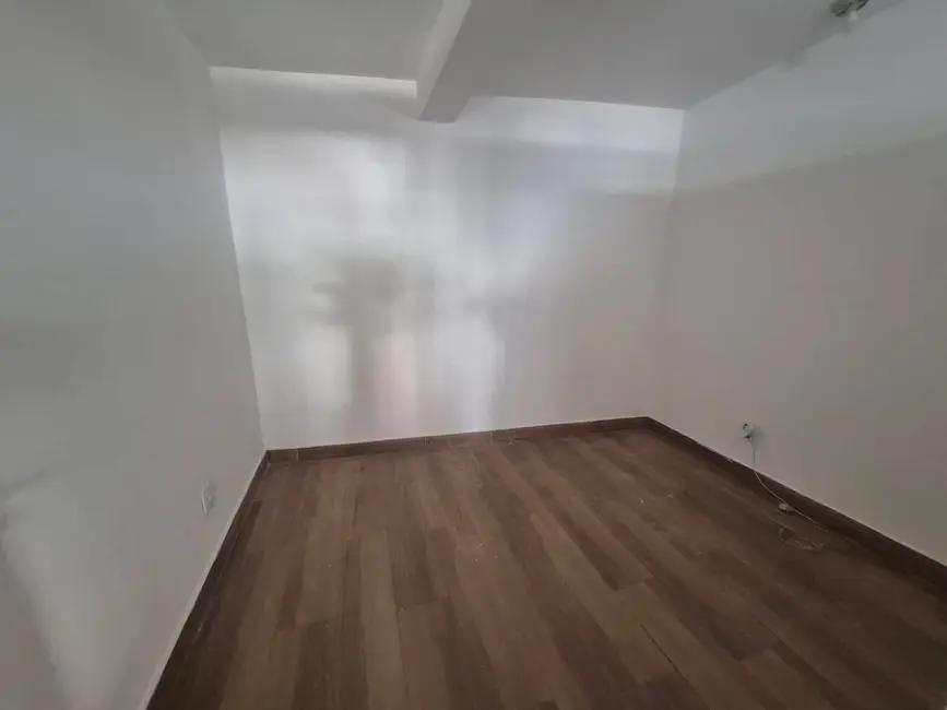 Foto 8 de Casa com 4 quartos para alugar, 180m2 em Cachoeirinha, Belo Horizonte - MG
