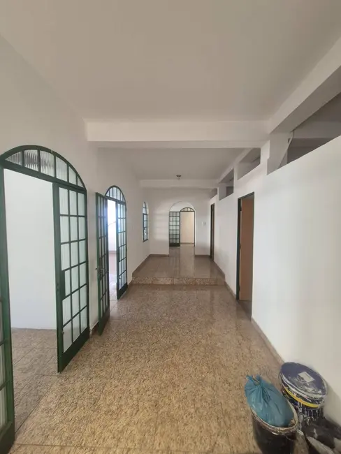Foto 4 de Casa com 4 quartos para alugar, 180m2 em Cachoeirinha, Belo Horizonte - MG