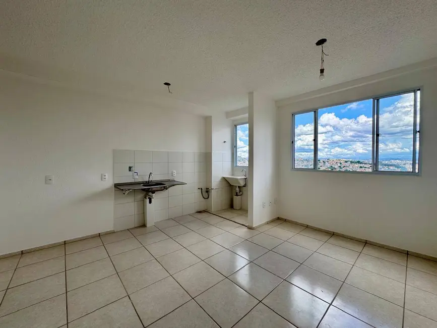 Foto 2 de Apartamento com 2 quartos à venda em Jardim dos Comerciários (Venda Nova), Belo Horizonte - MG