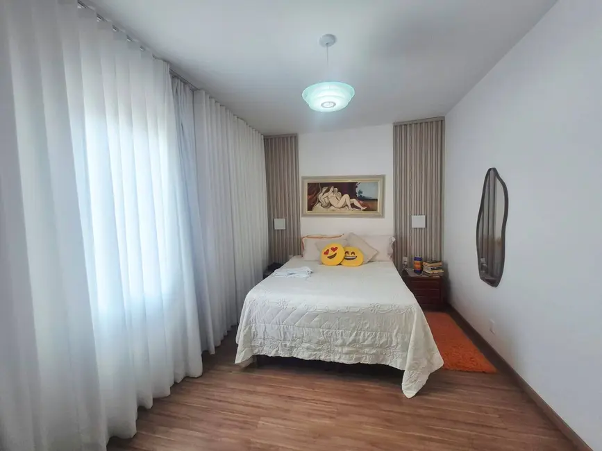 Foto 5 de Casa com 5 quartos à venda em Santa Amélia, Belo Horizonte - MG