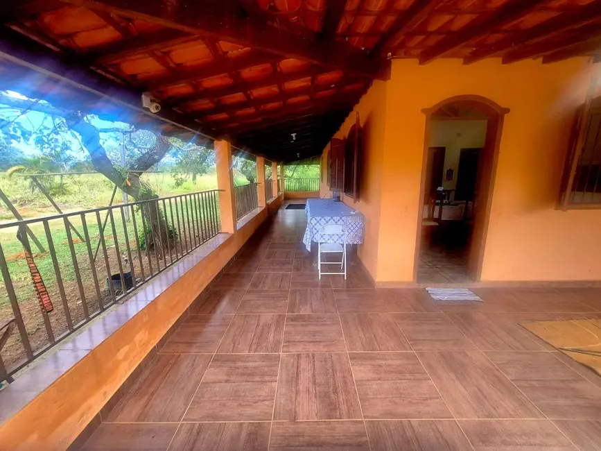 Foto 4 de Chácara à venda em Jaboticatubas - MG