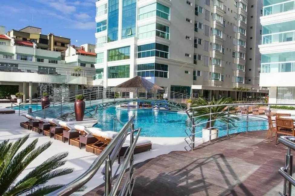 Foto 3 de Apartamento com 4 quartos à venda, 362m2 em Meia Praia, Itapema - SC