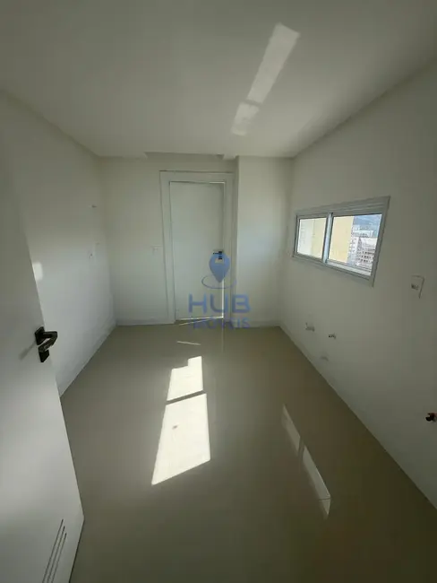 Apartamento com 4 quartos à venda, 190m2 em Meia Praia, Itapema - SC - imagem 1 Foto 1 de Apartamento com 4 quartos à venda, 190m2 em Meia Praia, Itapema - SC