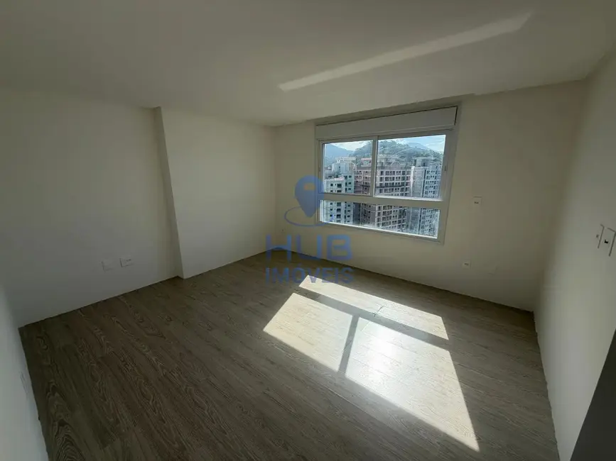 Apartamento com 4 quartos à venda, 190m2 em Meia Praia, Itapema - SC - imagem 8 Foto 8 de Apartamento com 4 quartos à venda, 190m2 em Meia Praia, Itapema - SC