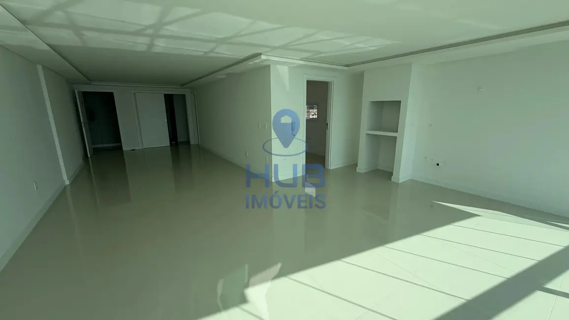 Apartamento com 4 quartos à venda, 190m2 em Meia Praia, Itapema - SC - imagem 4 Foto 4 de Apartamento com 4 quartos à venda, 190m2 em Meia Praia, Itapema - SC