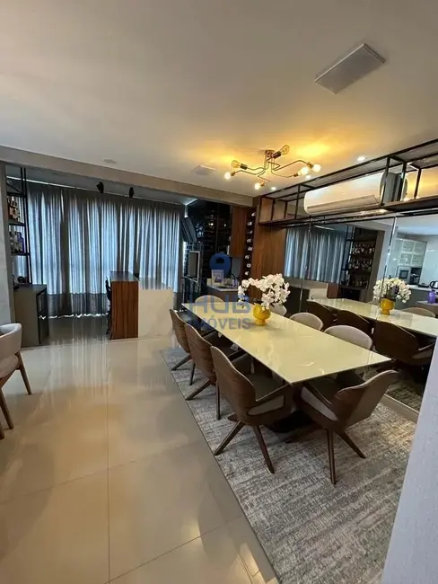 Foto 3 de Apartamento com 3 quartos à venda, 135m2 em Meia Praia, Itapema - SC