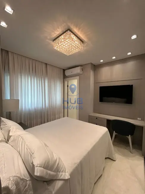 Apartamento com 4 quartos à venda, 180m2 em Meia Praia, Itapema - SC - imagem 3 Foto 3 de Apartamento com 4 quartos à venda, 180m2 em Meia Praia, Itapema - SC