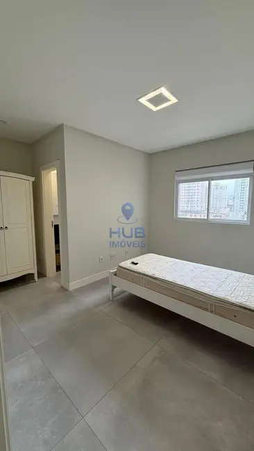Foto 3 de Apartamento com 4 quartos à venda, 188m2 em Meia Praia, Itapema - SC